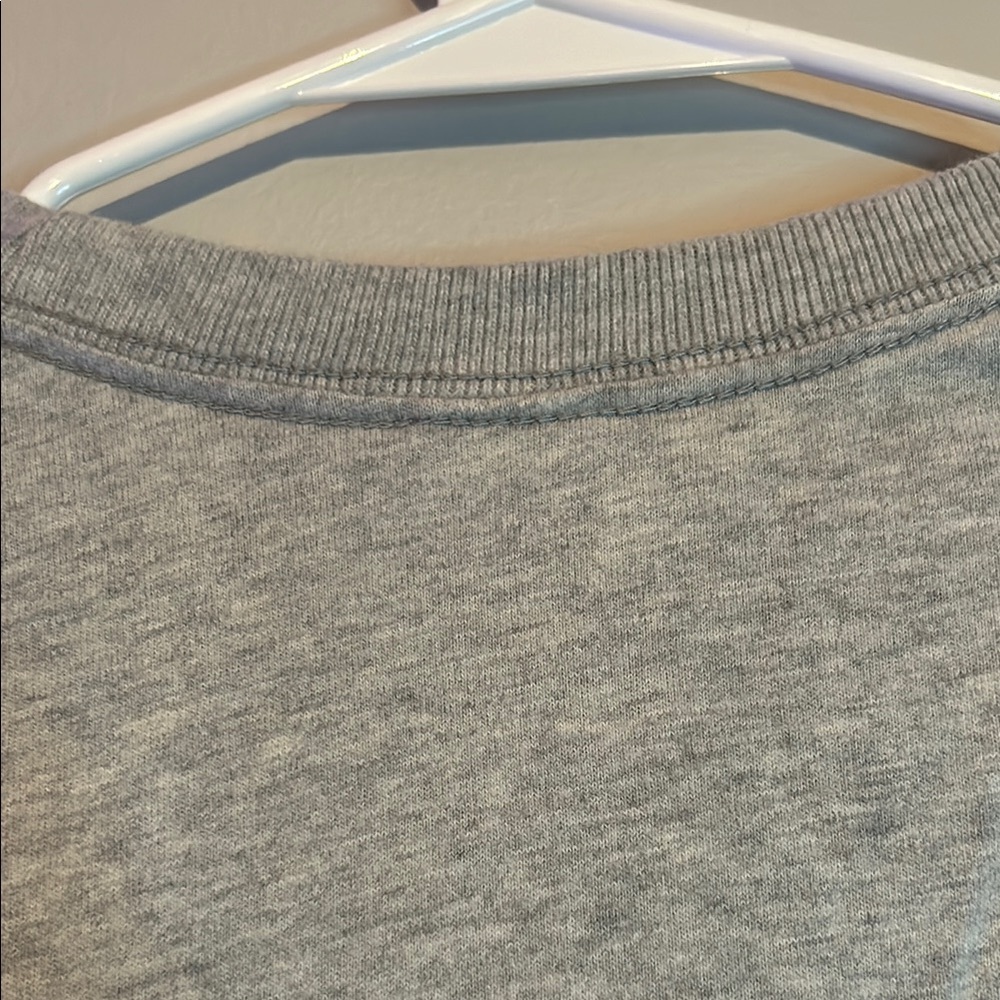 Hollister Heather Gray Crewneck Top - Picture 9 of 10